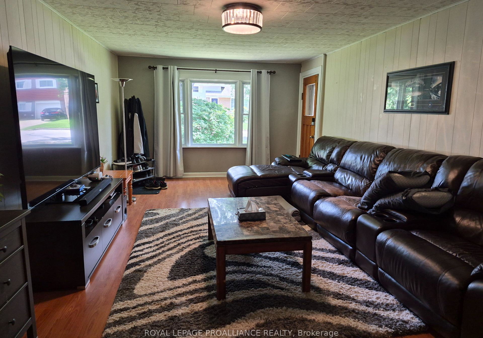 162-first-avenue-brockville-ontario-x13673028
