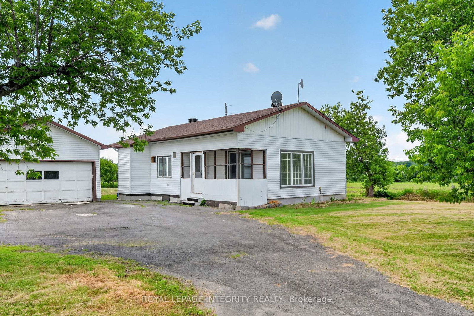 3156-old-highway-17-road-clarence-rockland-ontario-x13673080