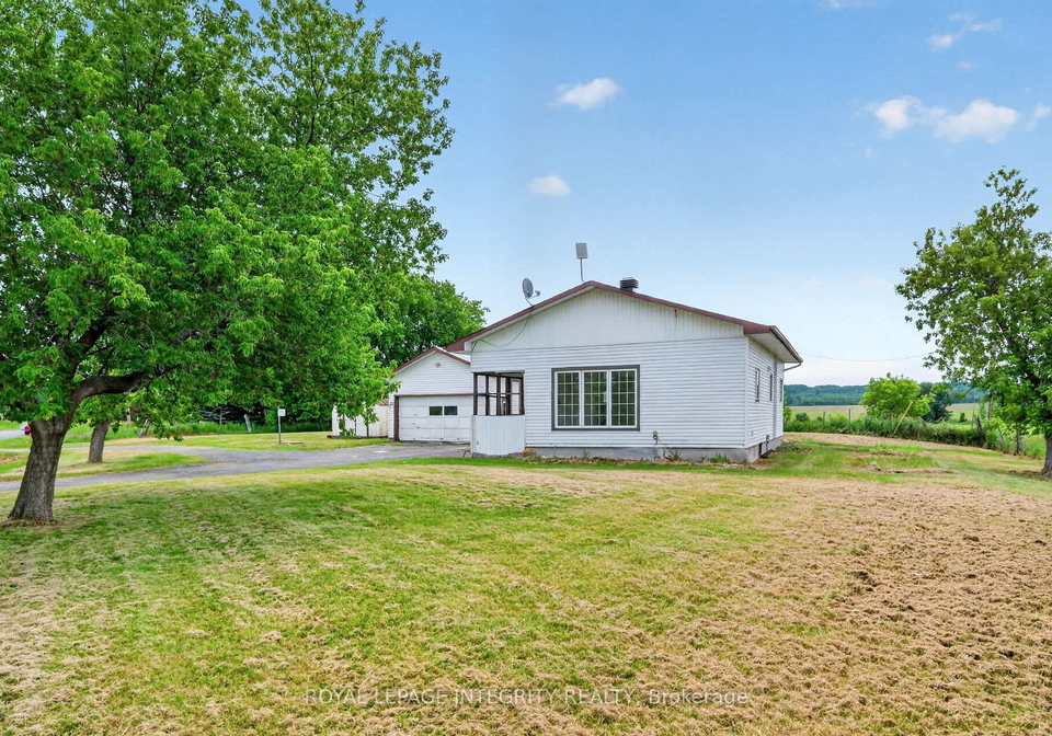 3156-old-highway-17-road-clarence-rockland-ontario-x13673080