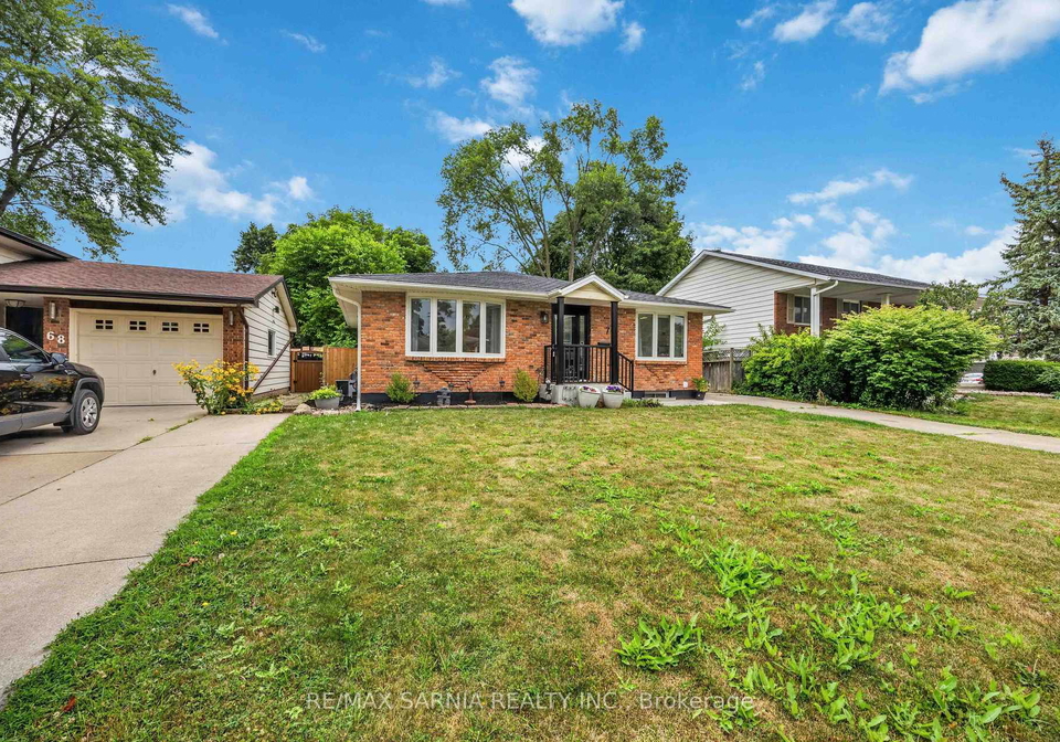70-turner-drive-sarnia-ontario-x13673088