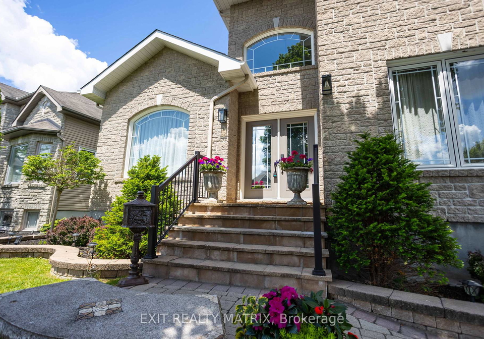 48-de-la-rive-drive-russell-ontario-x13673500