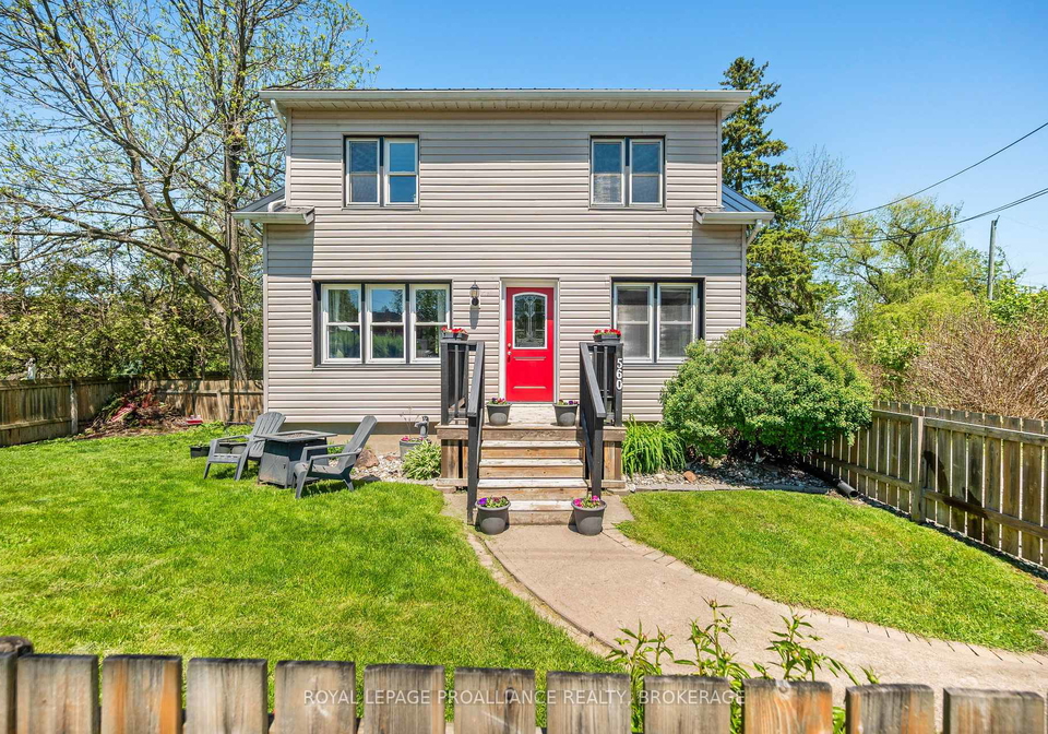 560-king-street-w-gananoque-ontario-x13673536