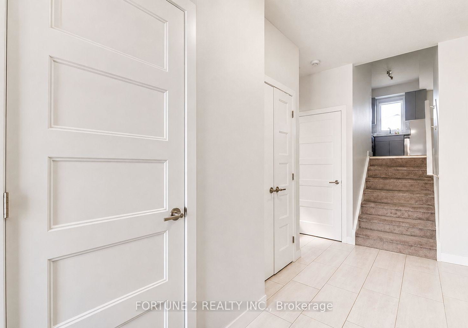 33singleton-avenue-london-south-ontario-x13673564