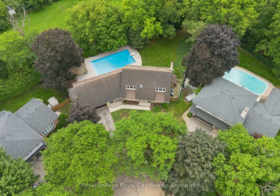 8-berkley-place-guelph-ontario-x13673660