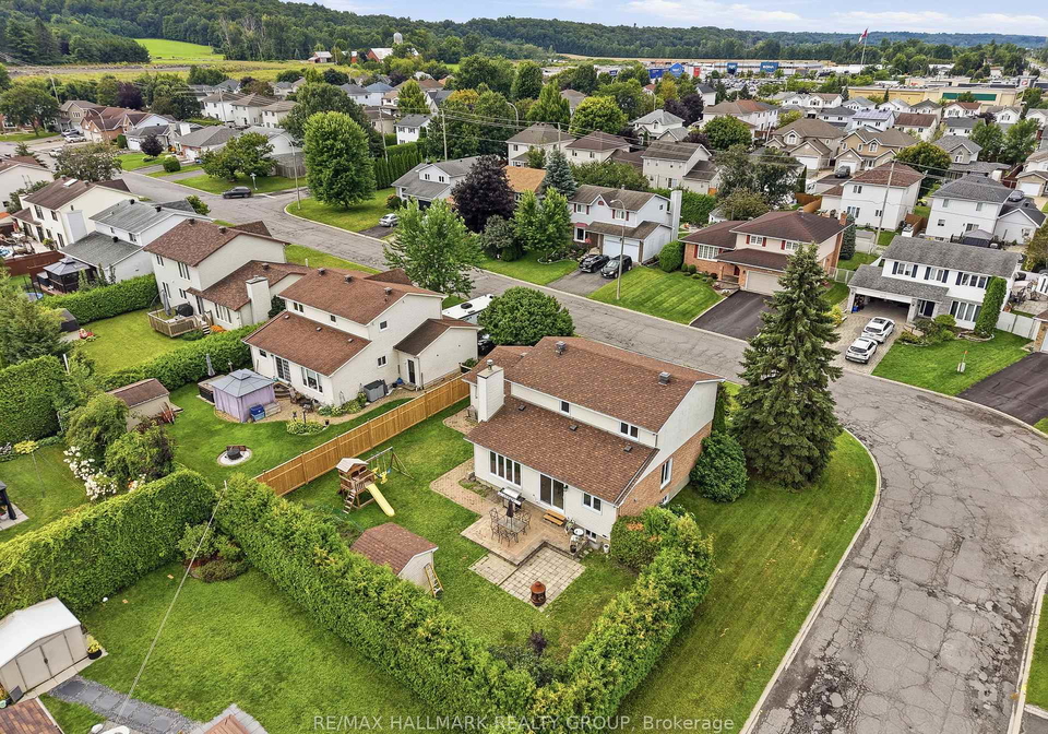 3351-descotes-circle-clarence-rockland-ontario-x13673684