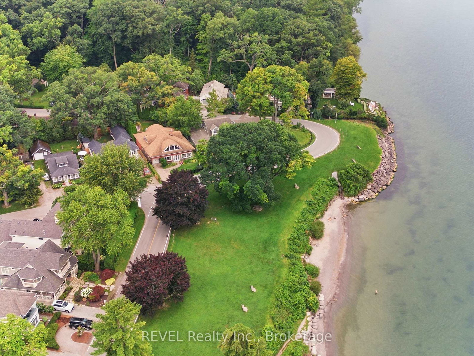 34-vincent-avenue-niagara-on-the-lake-ontario-x13673792
