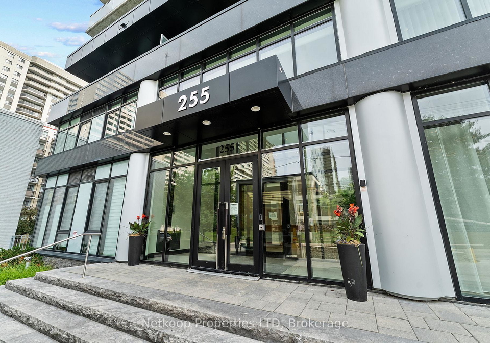 255-bay-street-ottawa-ontario-x13673854