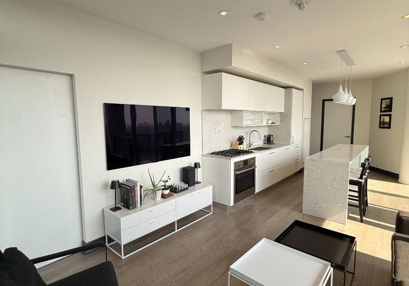 5-soudan-avenue-out-of-area-ontario-x13673866