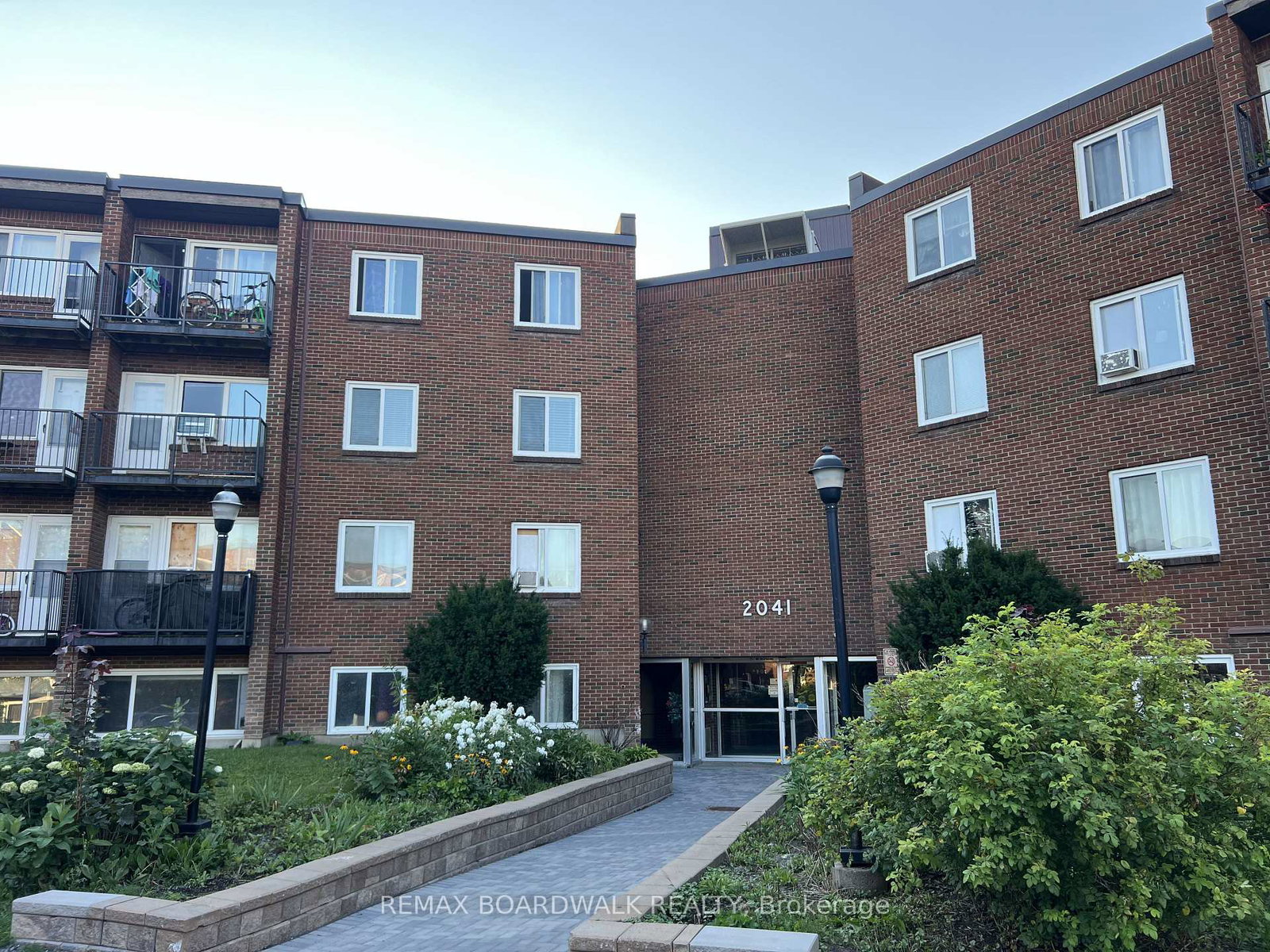 2041-arrowsmith-drive-ottawa-ontario-x13673920