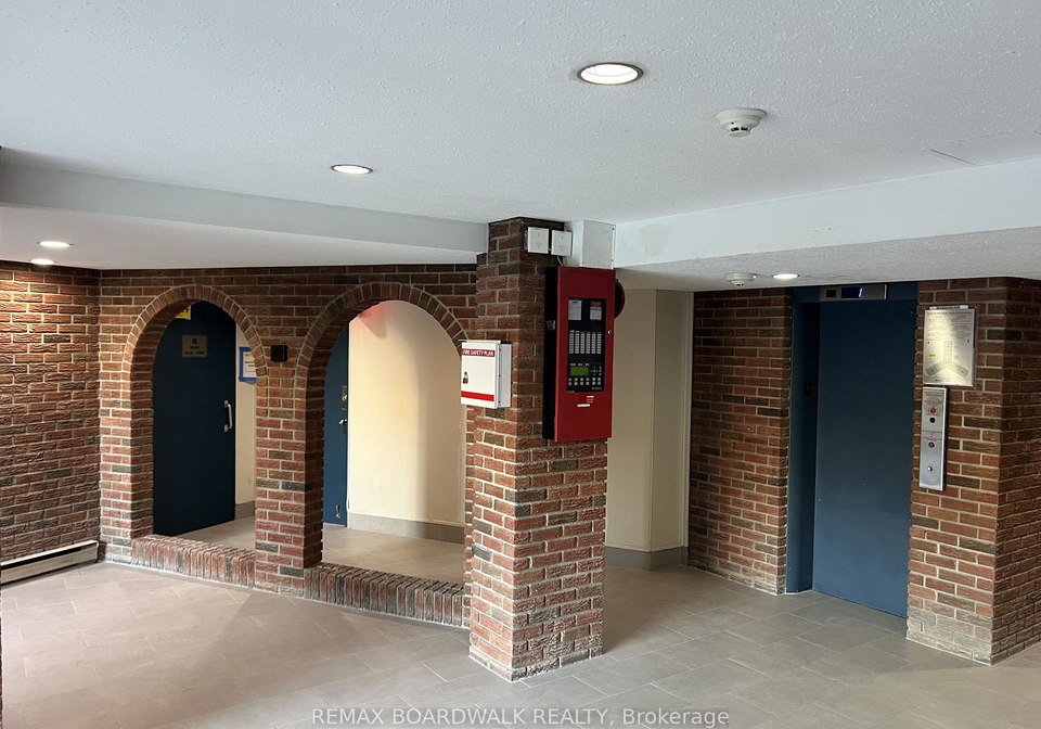 2041-arrowsmith-drive-ottawa-ontario-x13673920