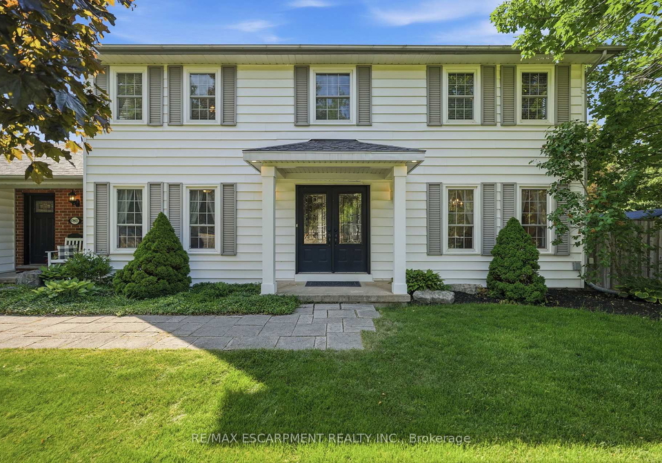 1-meander-close-hamilton-ontario-x13673980