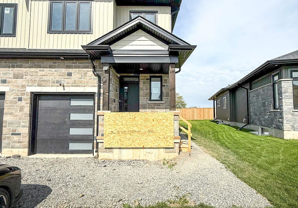 6196-curlin-crescent-niagara-falls-ontario-x13674162