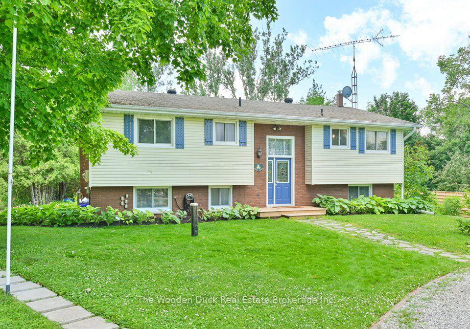 7-kerry-circle-selwyn-ontario-x13674194