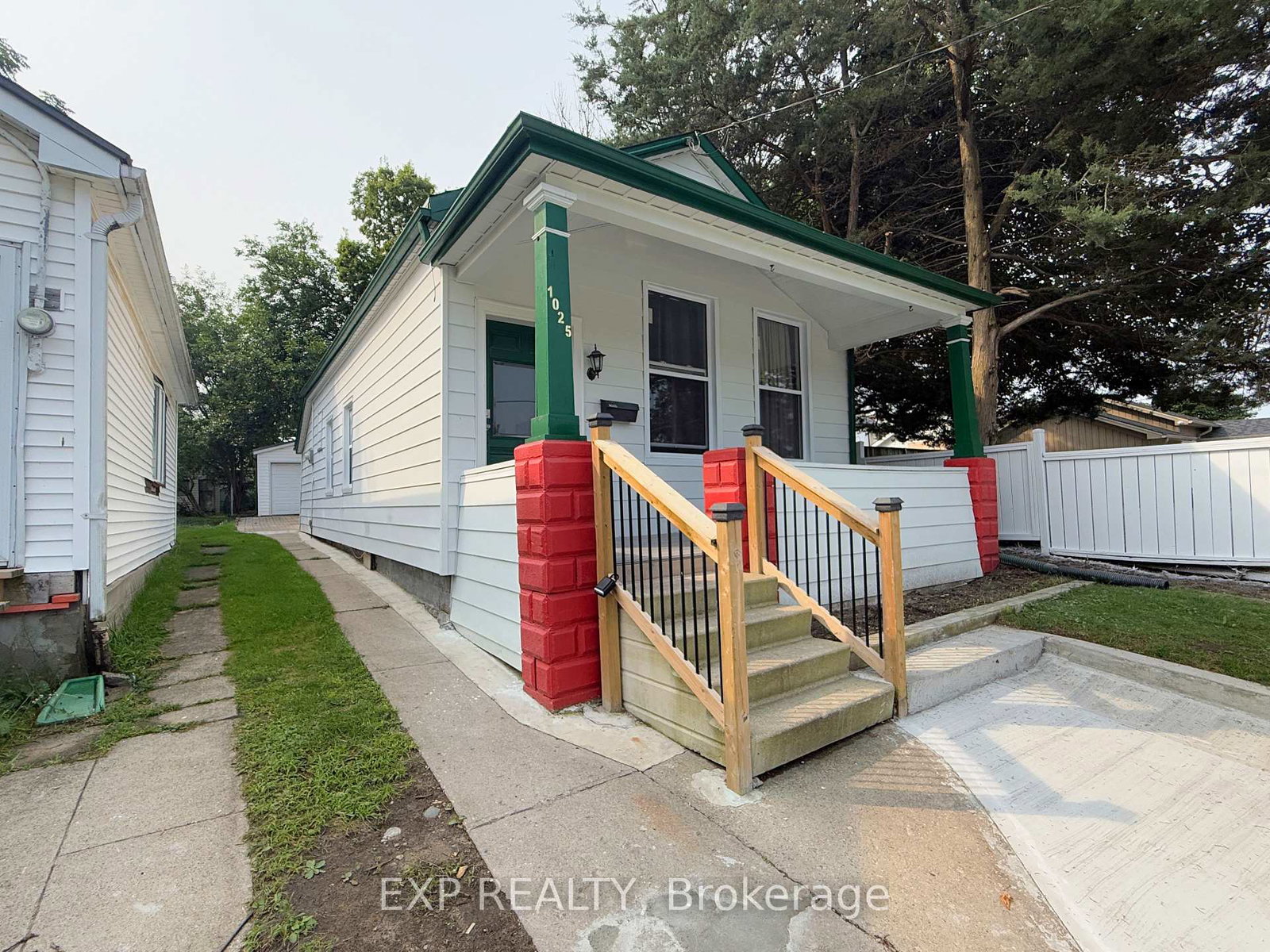 1025-york-street-london-east-ontario-x13674466