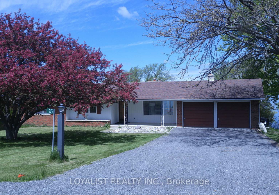 25-redner-lane-prince-edward-county-ontario-x13674544