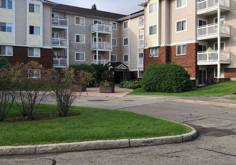 268-lorry-greenberg-drive-ottawa-ontario-x13674742