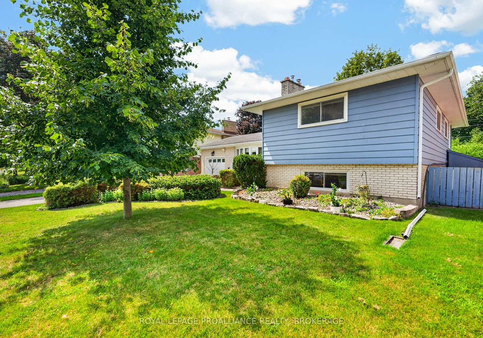 379-glen-castle-road-kingston-ontario-x13674786