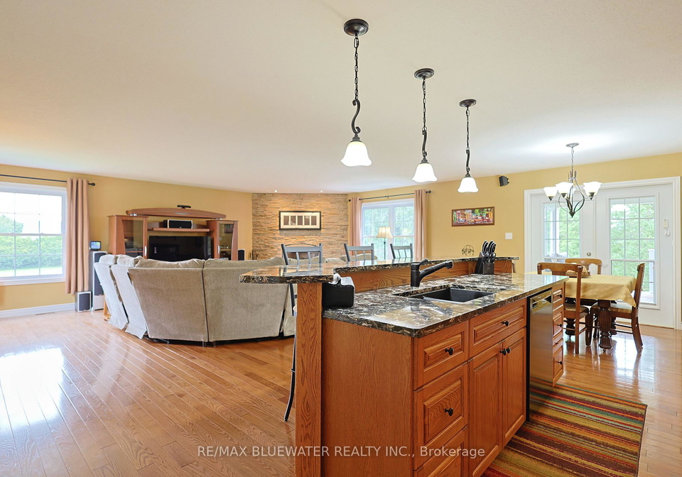 71837-sunridge-crescent-bluewater-ontario-x13674796