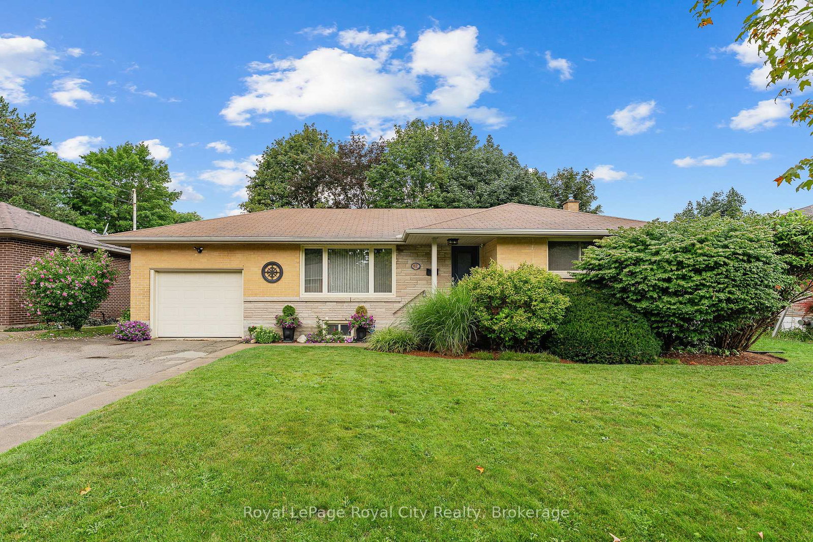 12-tobey-avenue-guelph-ontario-x13675072