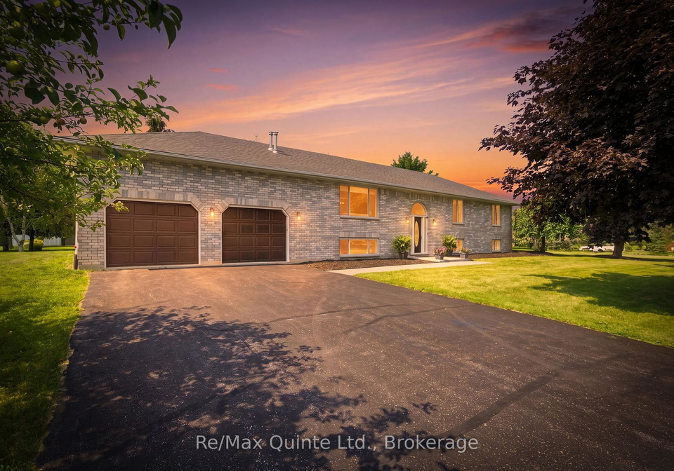 16-bay-breeze-street-prince-edward-county-ontario-x13675278