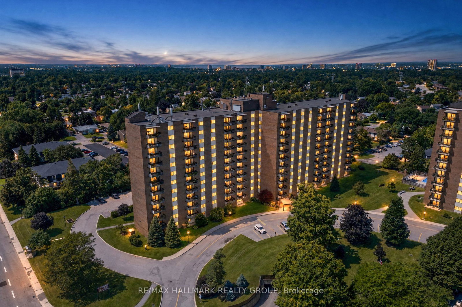 1505-baseline-road-ottawa-ontario-x13675286