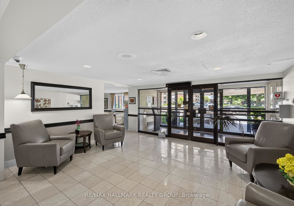 1505-baseline-road-ottawa-ontario-x13675286