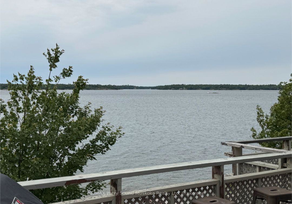 a60-17-pentecost-island-the-archipelago-ontario-x13675292