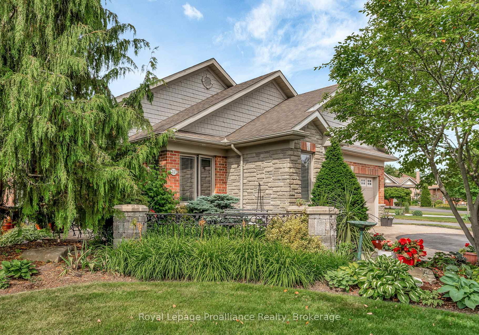 22-trillium-court-belleville-ontario-x13675312