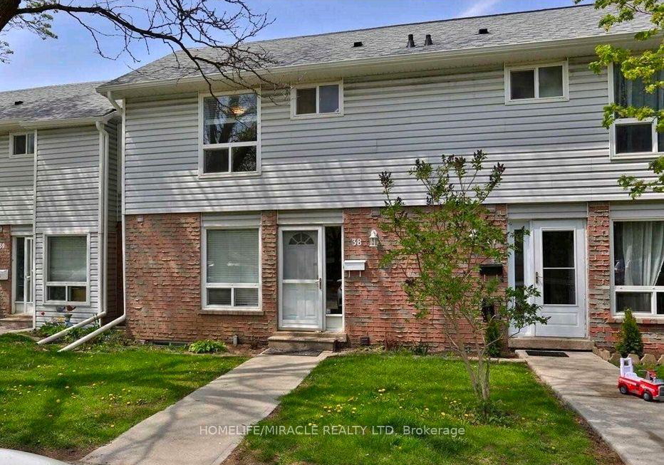 32-mowat-boulevard-kitchener-ontario-x13675340