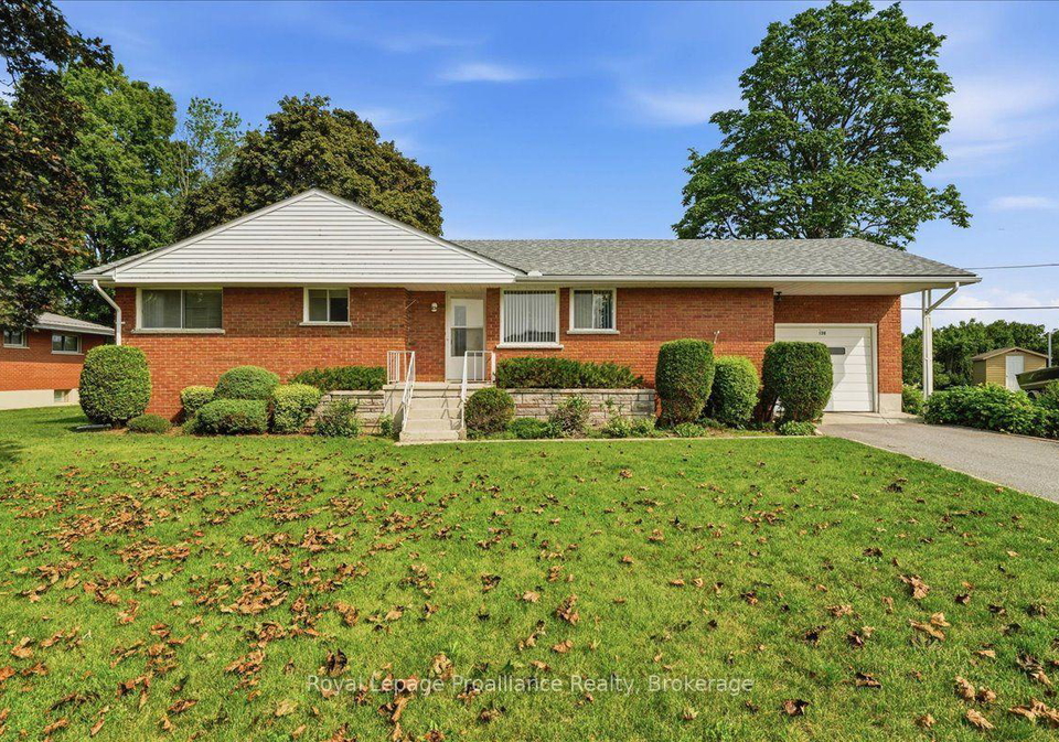 120-sidney-crescent-quinte-west-ontario-x13675440