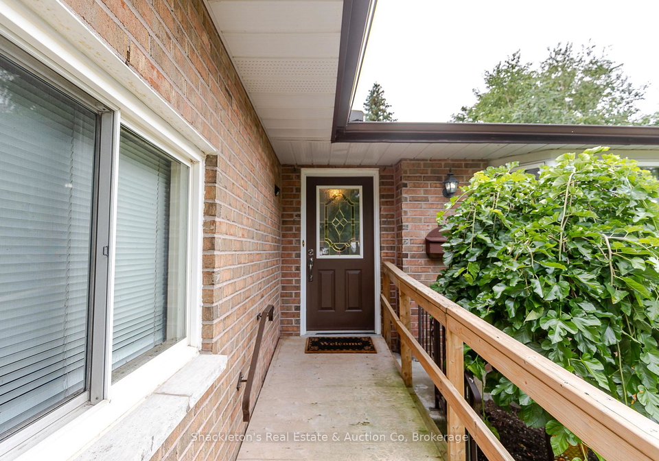 229-briarhill-drive-stratford-ontario-x13675500