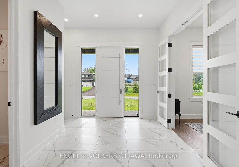 517-517b-shoreway-drive-ottawa-ontario-x13675540