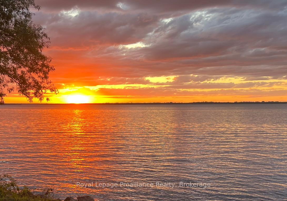 906-n-big-island-road-prince-edward-county-ontario-x13675676