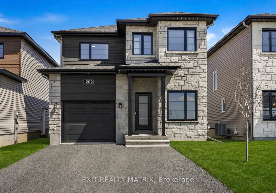 1202-montblanc-crescent-russell-ontario-x13675820