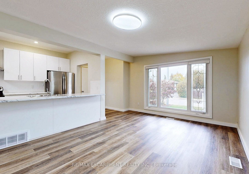 65-fielding-crescent-hamilton-ontario-x13675828