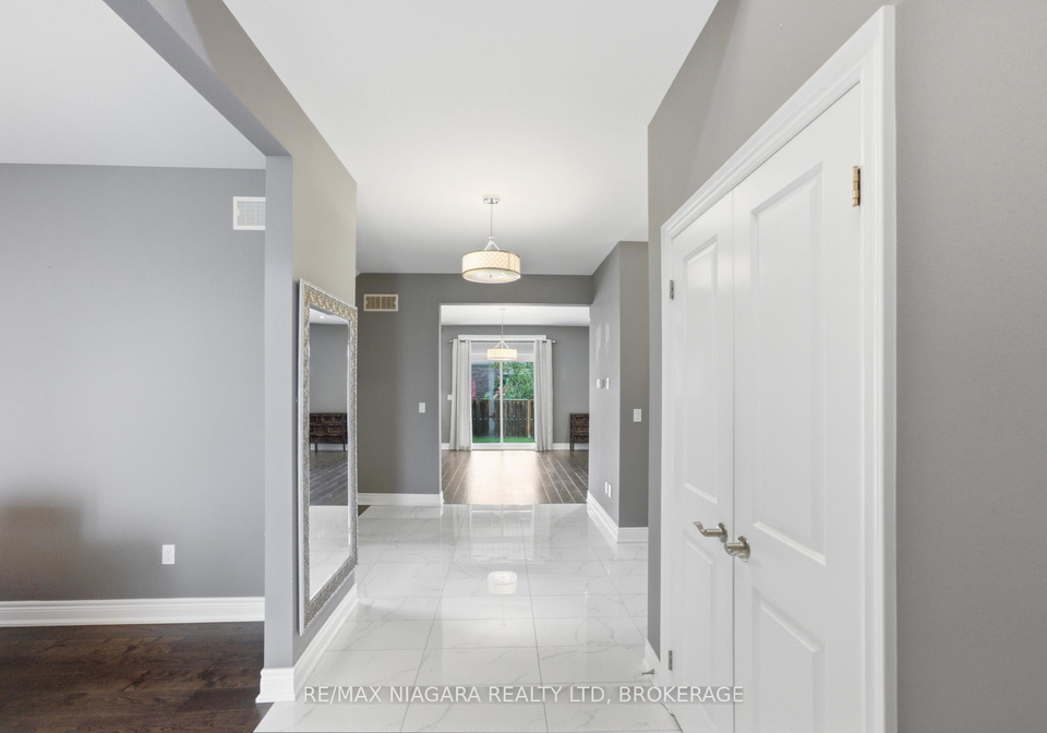 9305-eagle-ridge-drive-niagara-falls-ontario-x13676292