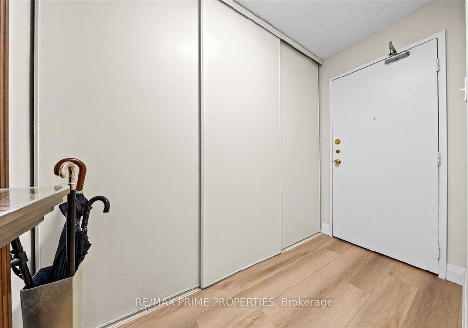 158-mcarthur-avenue-ottawa-ontario-x13676296