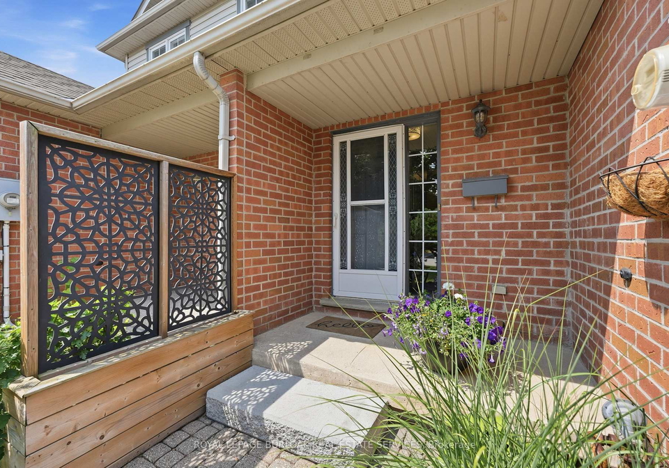 27-bronte-court-hamilton-ontario-x13676360