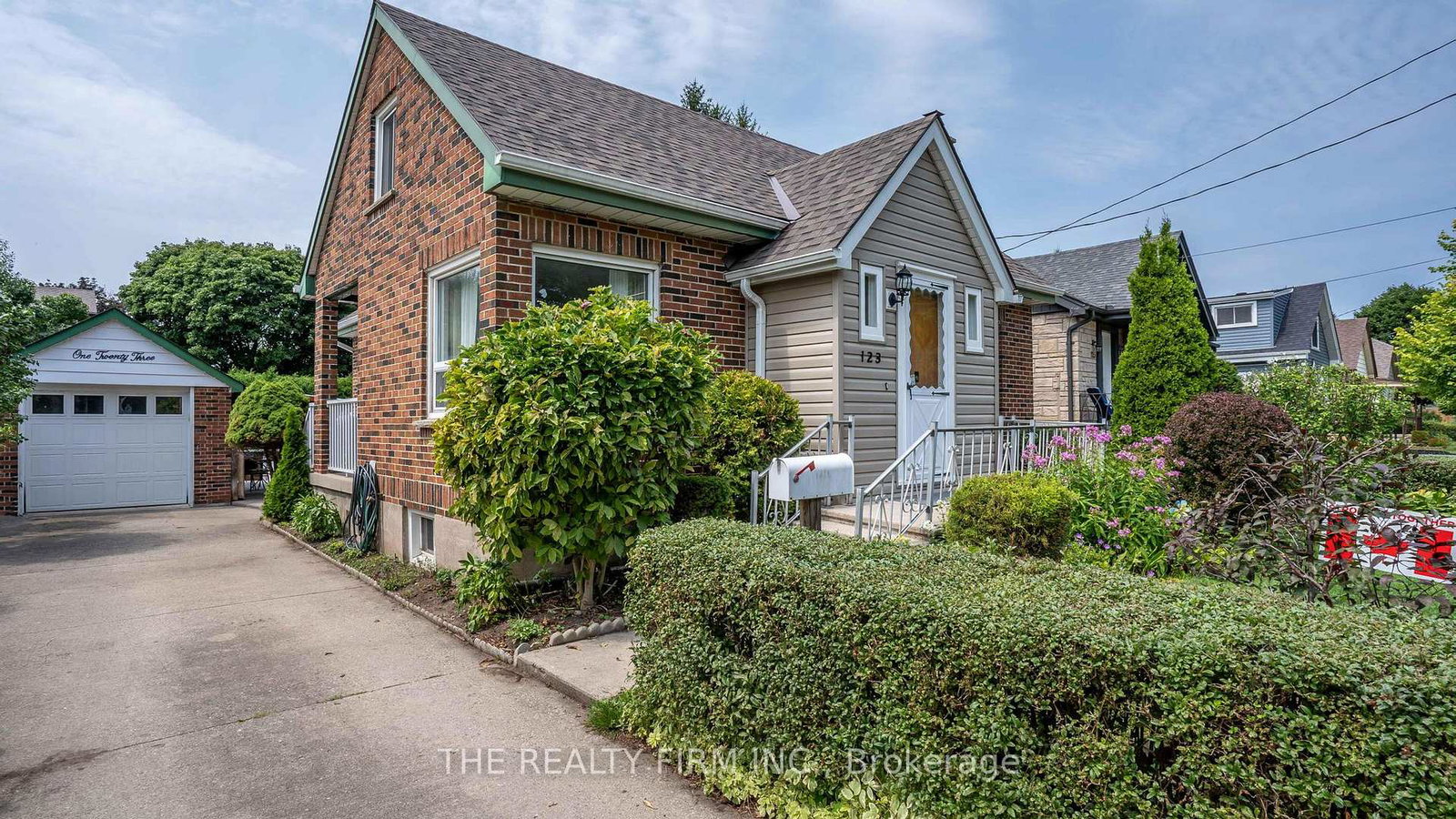 123-elliott-street-london-east-ontario-x13676392
