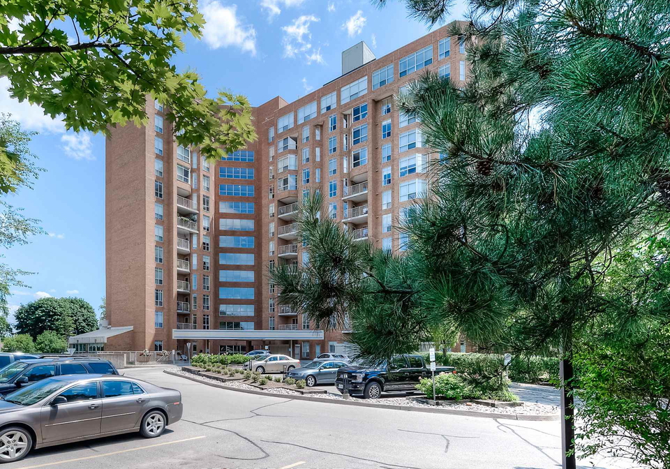 1414-king-street-e-kitchener-ontario-x13676414