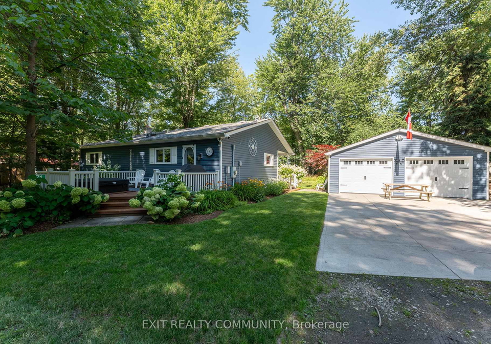 9871-phoebe-lane-n-lambton-shores-ontario-x13676420