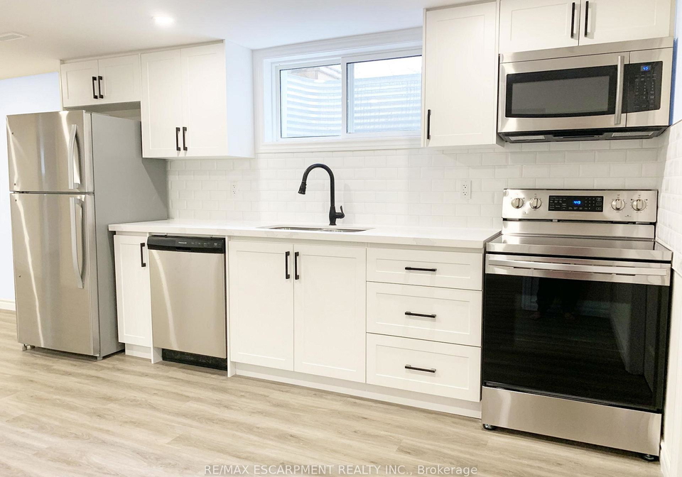 43-kanata-crescent-brantford-ontario-x13676758