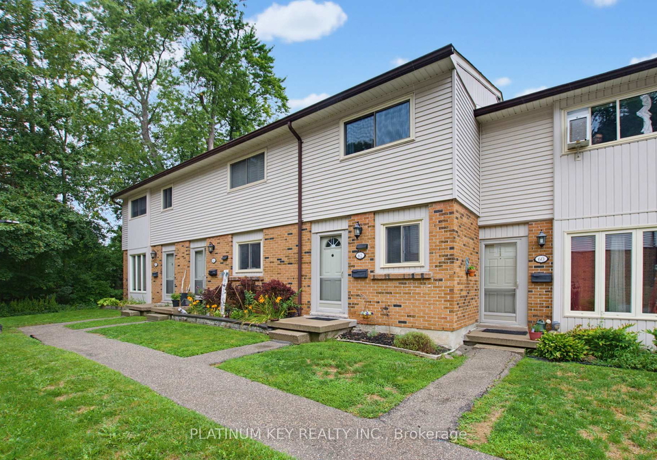 1328-commissioners-road-w-london-south-ontario-x13676850