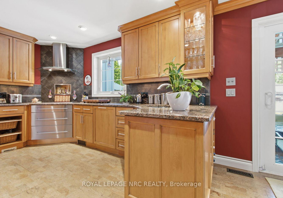 7-kings-grant-court-w-st-catharines-ontario-x13676958