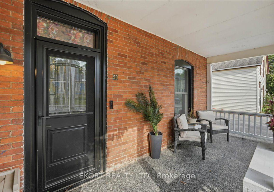 50-elizabeth-street-prince-edward-county-ontario-x13676962