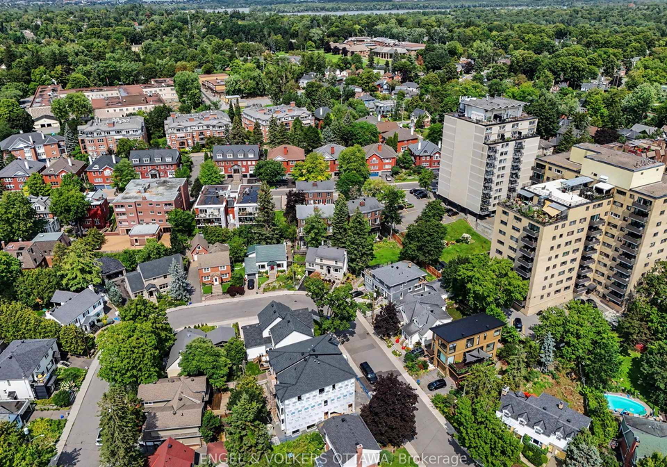 107-ivy-crescent-ottawa-ontario-x13677578