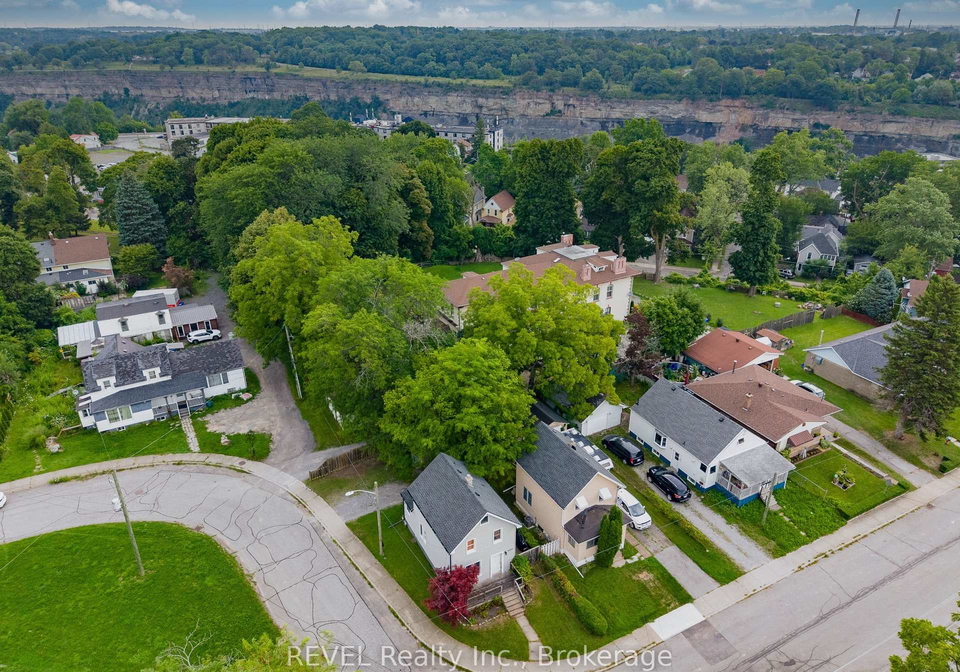 4317-buttrey-street-niagara-falls-ontario-x13677812