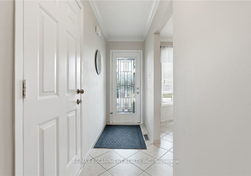30-twinoaks-crescent-hamilton-ontario-x13678016