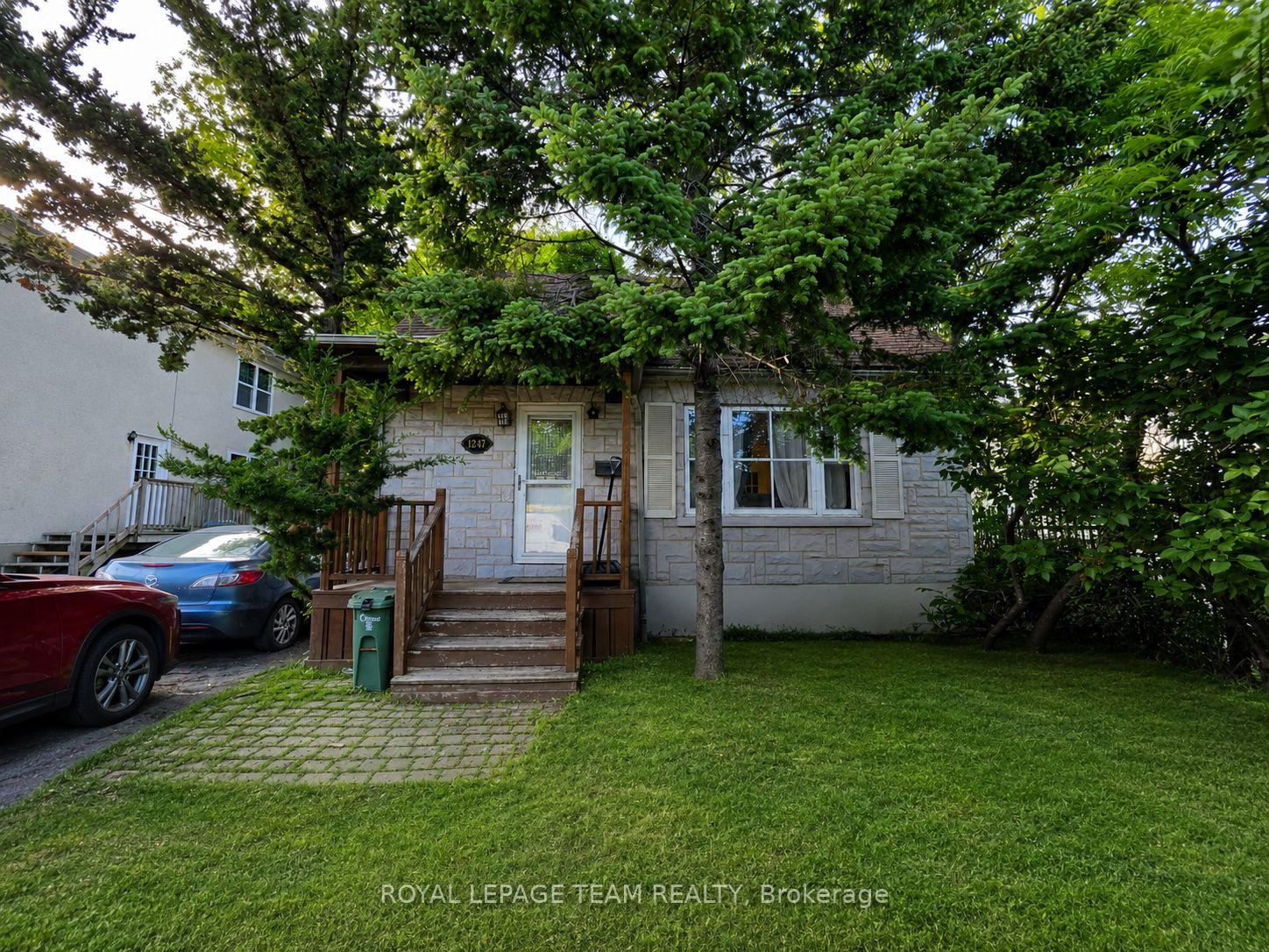 1247-summerville-avenue-ottawa-ontario-x13678052