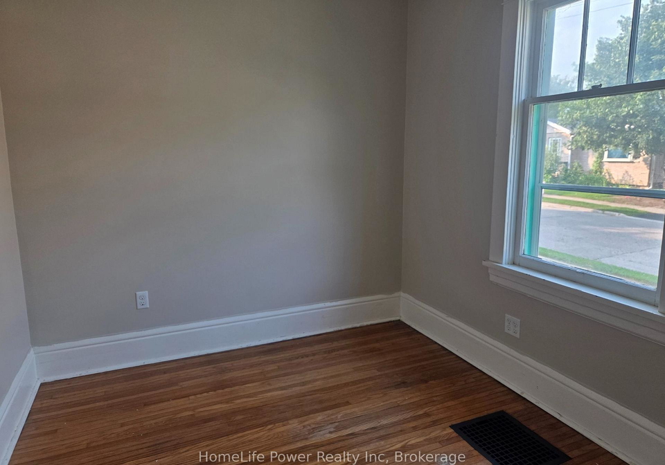 25-menzie-avenue-guelph-ontario-x13678090